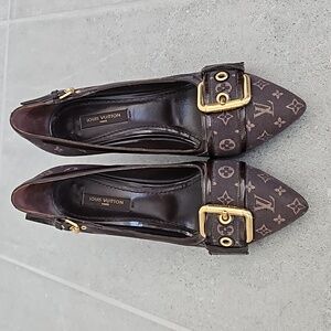 Louis Vuitton heels size 35
